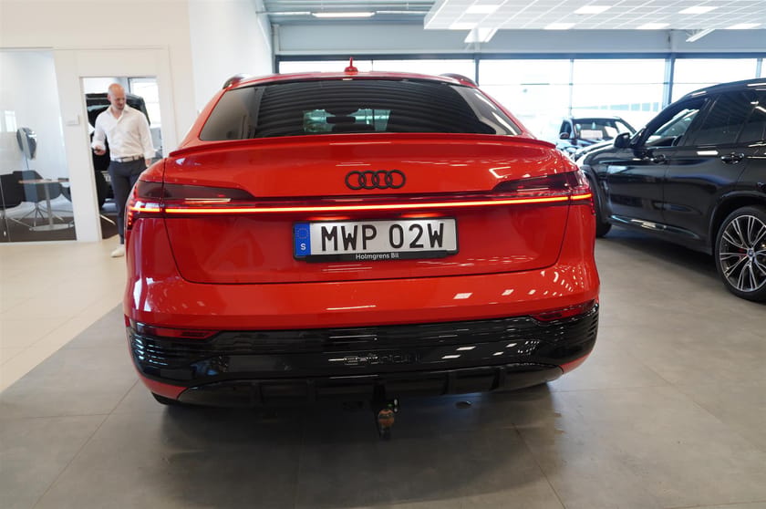 Bild 5 av Audi Q8 Sportback 55 e-tron quattro Moms S-Line Pano B O Sportstol 22