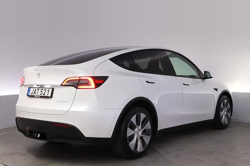 Bild 5 av Tesla Model Y Long Range AWD Autopilot Panorama Drag
