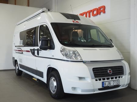 Adria Mobil Twin SP 120hk | Markis | Dragkrok | Under 6m | Plåtis