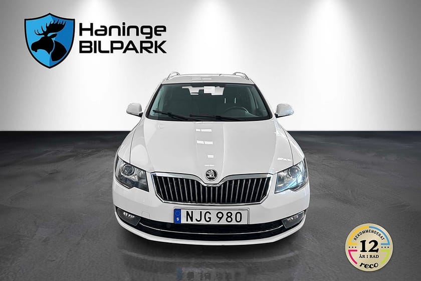 Bild 3 av Škoda Superb Kombi Skoda 2.0 TDI 4x4 AMBITION SUPERDEAL 3.95% / PDC / BT / NAVI