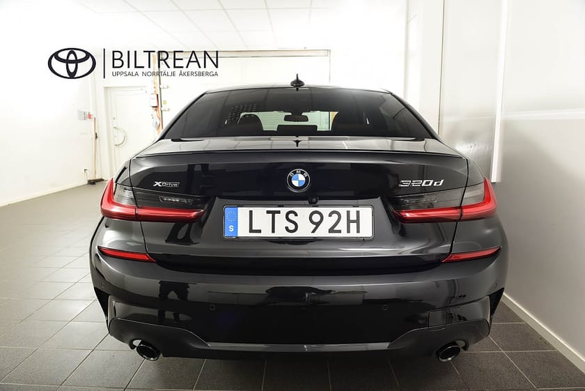 Bild 4 av BMW 320d xDrive Sedan M Sport Skinn Taklucka H/K 360°kamera HUD