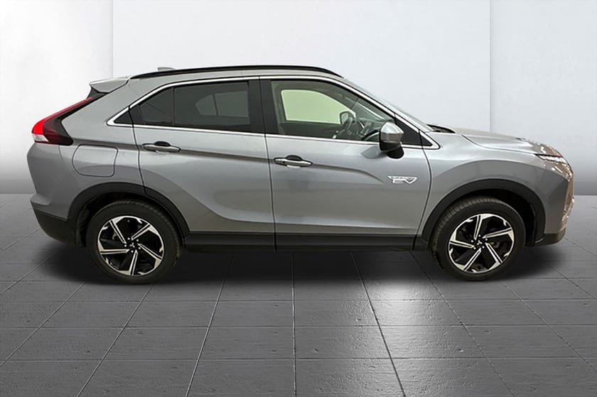Bild 4 av Mitsubishi Eclipse Cross PHEV 2.4 AWD Delläder Kamera Keyless 188hk