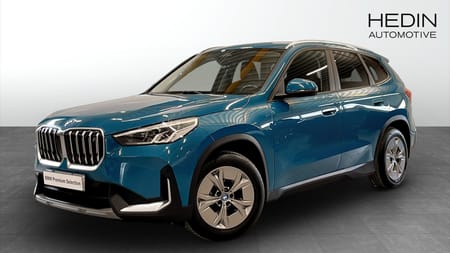 BMW iX1 xDrive30 30e xDrive Elstol med minne H/K Massagestol Drag Rattvärme