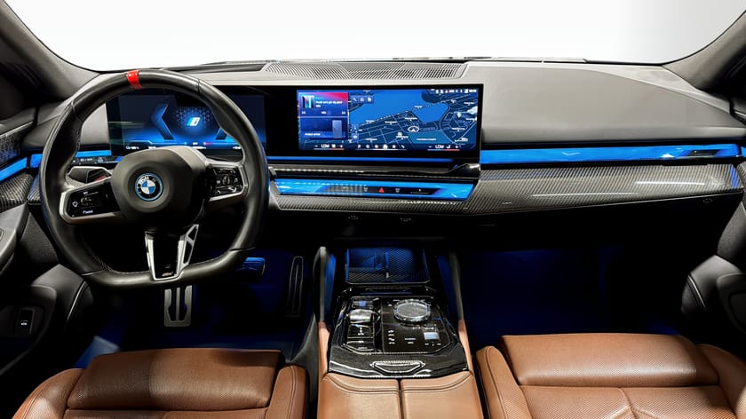 Bild 4 av BMW i5 M60 xDrive Touring M Sport Pro Bowers/Wilkins Kolfiberpaket SE SPEC*