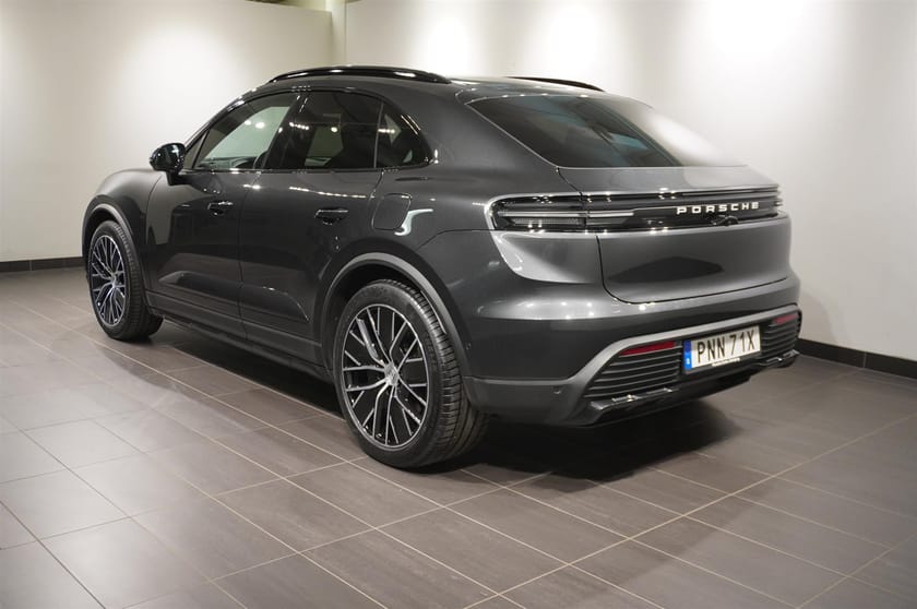 Bild 4 av Porsche Macan 4 388hk Bose Pano 360° Drag 21 Adpt. Farth.