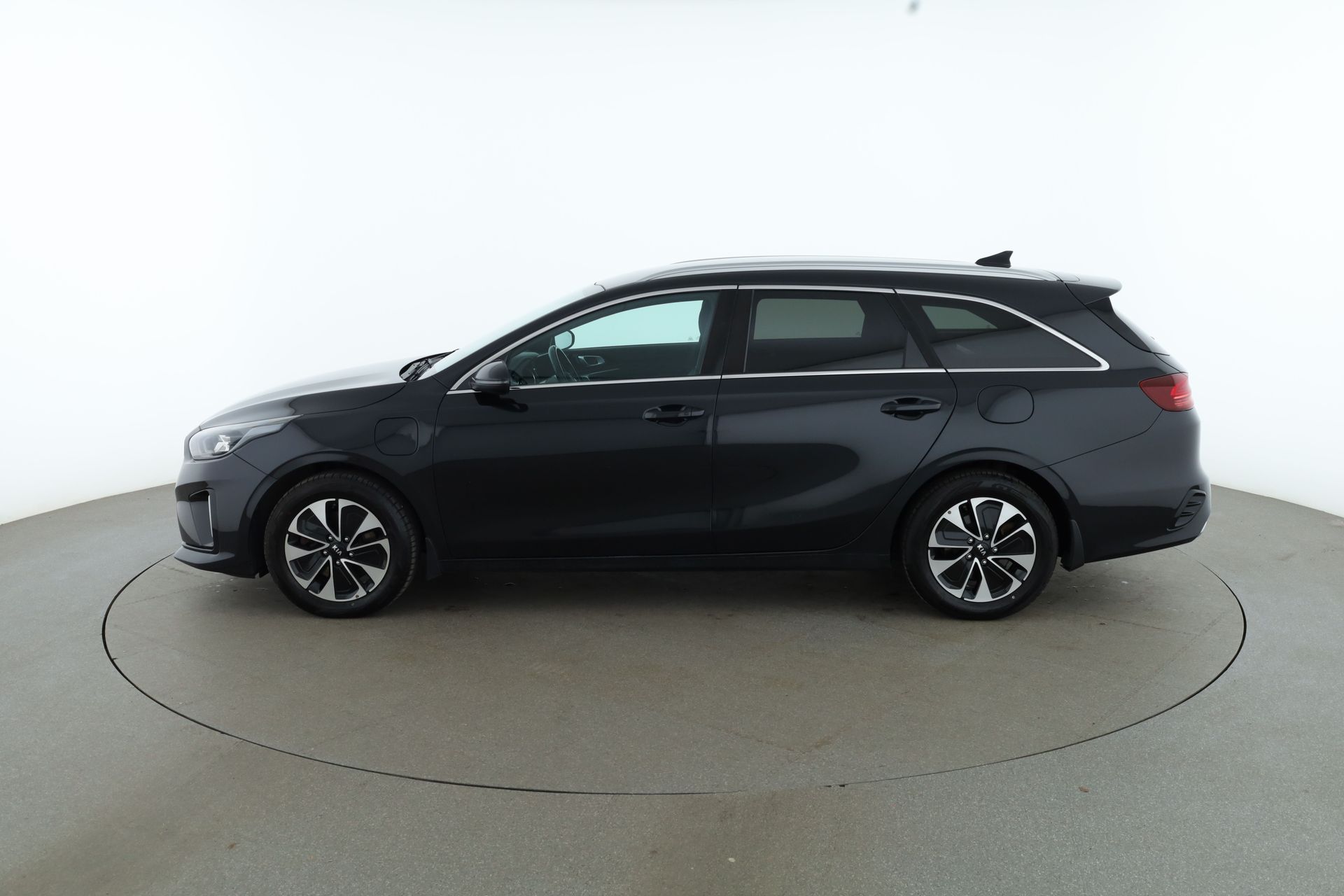 Kia Ceed Sportswagon Plug-in Hybrid 2020, bild 2/10