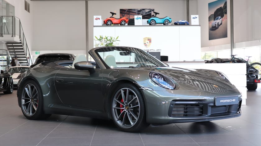 Bild 1 av Porsche 911 Carrera 4S Cabriolet Bakaxelstyrning / PDCC / BOSE / Surround View