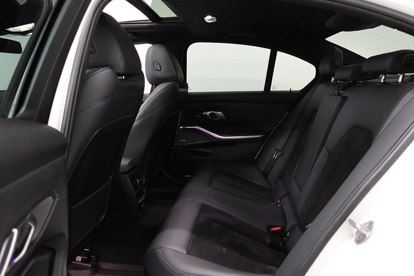 Bild 5 av BMW 320d xDrive Sedan M Sport Taklucka Drag D-Värme H/K