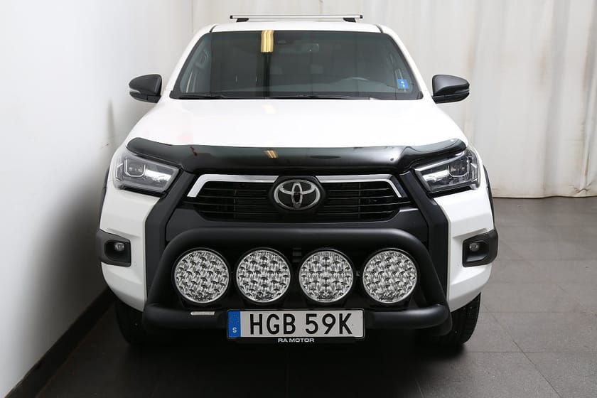 Bild 4 av Toyota Hilux Dubbelhytt 2,8 MHEV 204hk Invincible 4WD Flak/Kåpa Moms