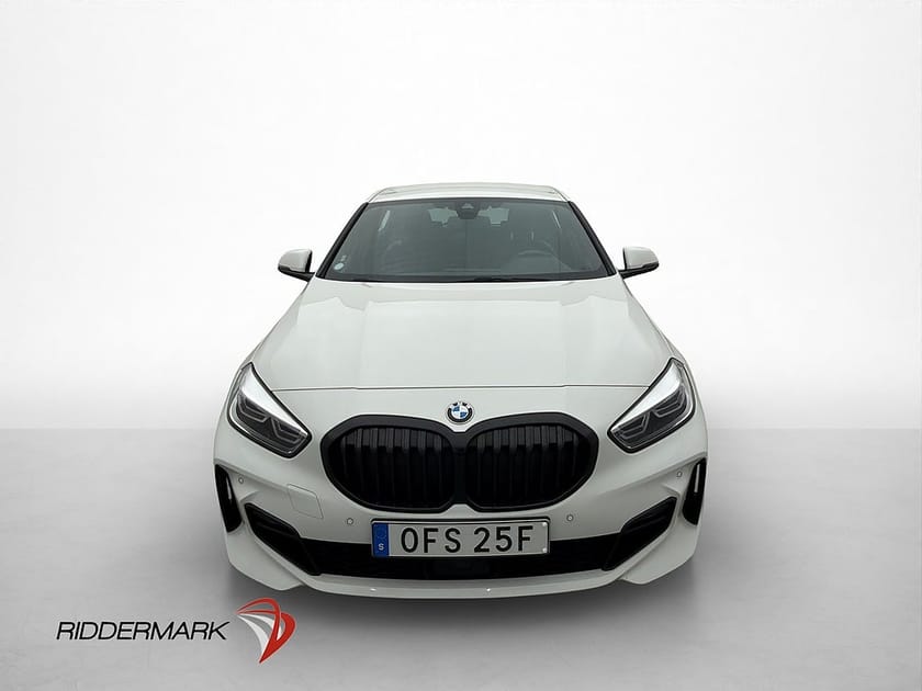Bild 2 av BMW 118d M Sport Kamera Hifi Drag CarPlay P-sensorer