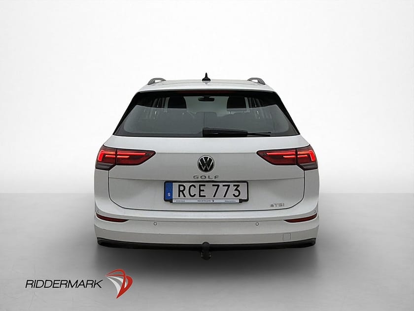 Bild 4 av Volkswagen Golf Sportscombi SC 1.5 eTSI 150hk Cockpit Kamera Drag Moms