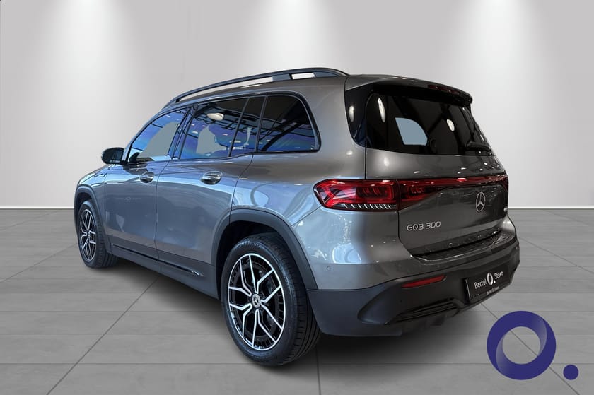 Bilde 3 av Mercedes-Benz EQB 300 4MATIC AMG / Advanced plus pakke/ Nattpakke/ Keyless /Head UP