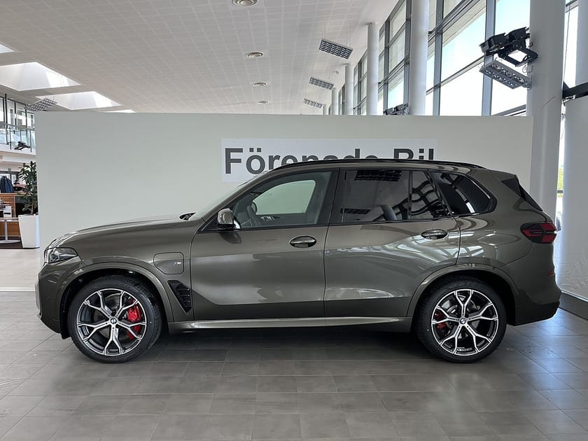 Bild 3 av BMW X5 xDrive50e 3,95 ränta M Sport Pro Drag H/K Panorama