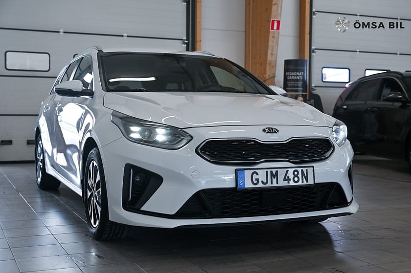 Bild 3 av Kia Ceed Sportswagon Plug-in Hybrid Rattvärme Kamera Drag 141hk