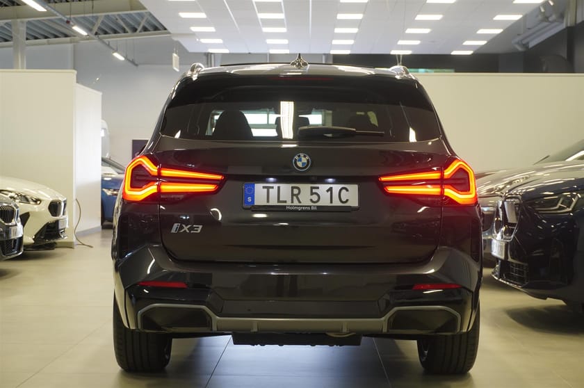 Bild 4 av BMW iX3 Charged M Sport Kamera Fartpilot Pro Rattv Rm