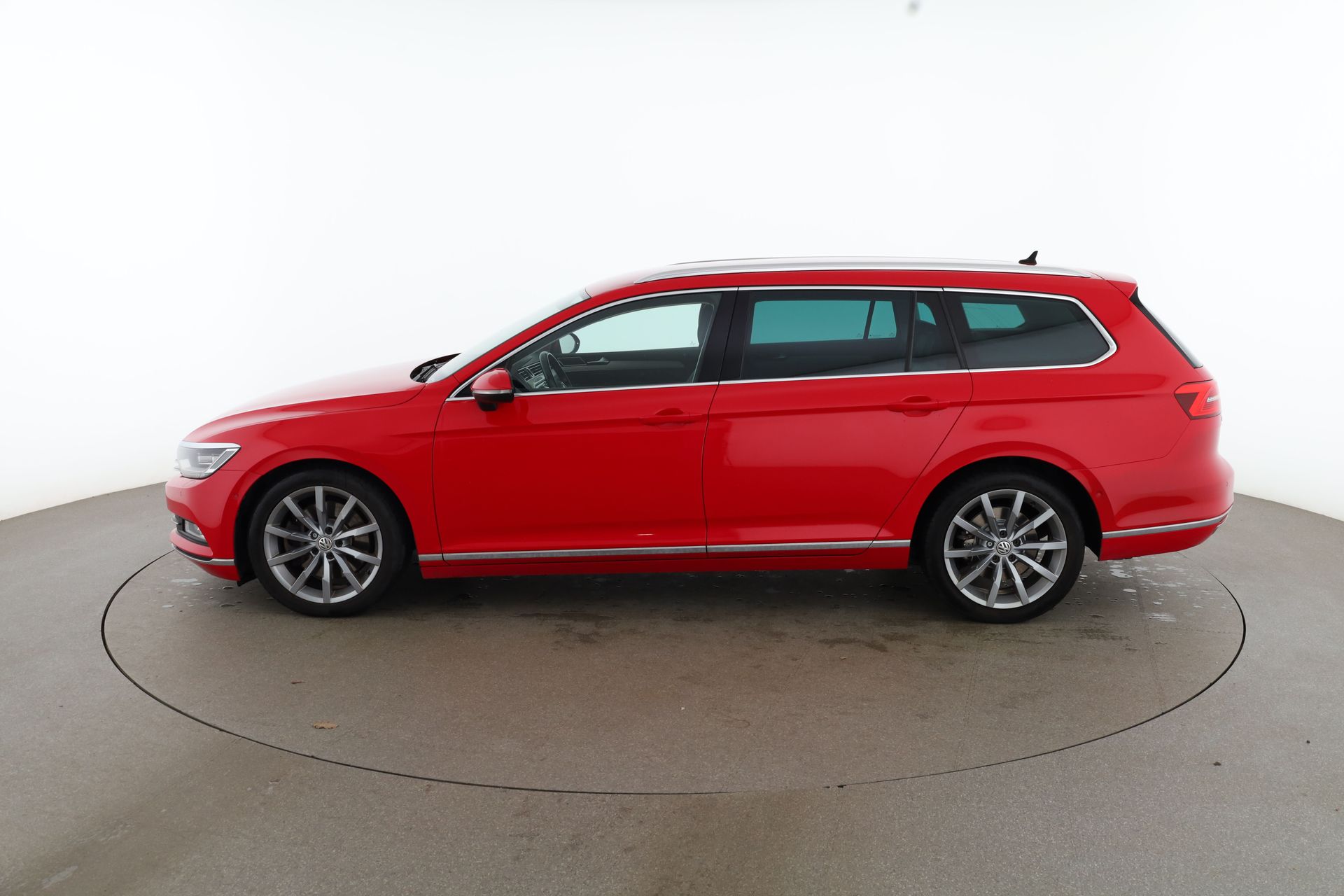 Volkswagen Passat 2.0 TDI SCR 2016, bild 2/10