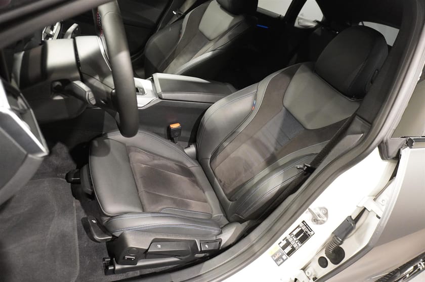 Bild 4 av BMW i4 M50 xDrive Gran Coupé 3,95% Charged H K DA Drag BSI Foilerad