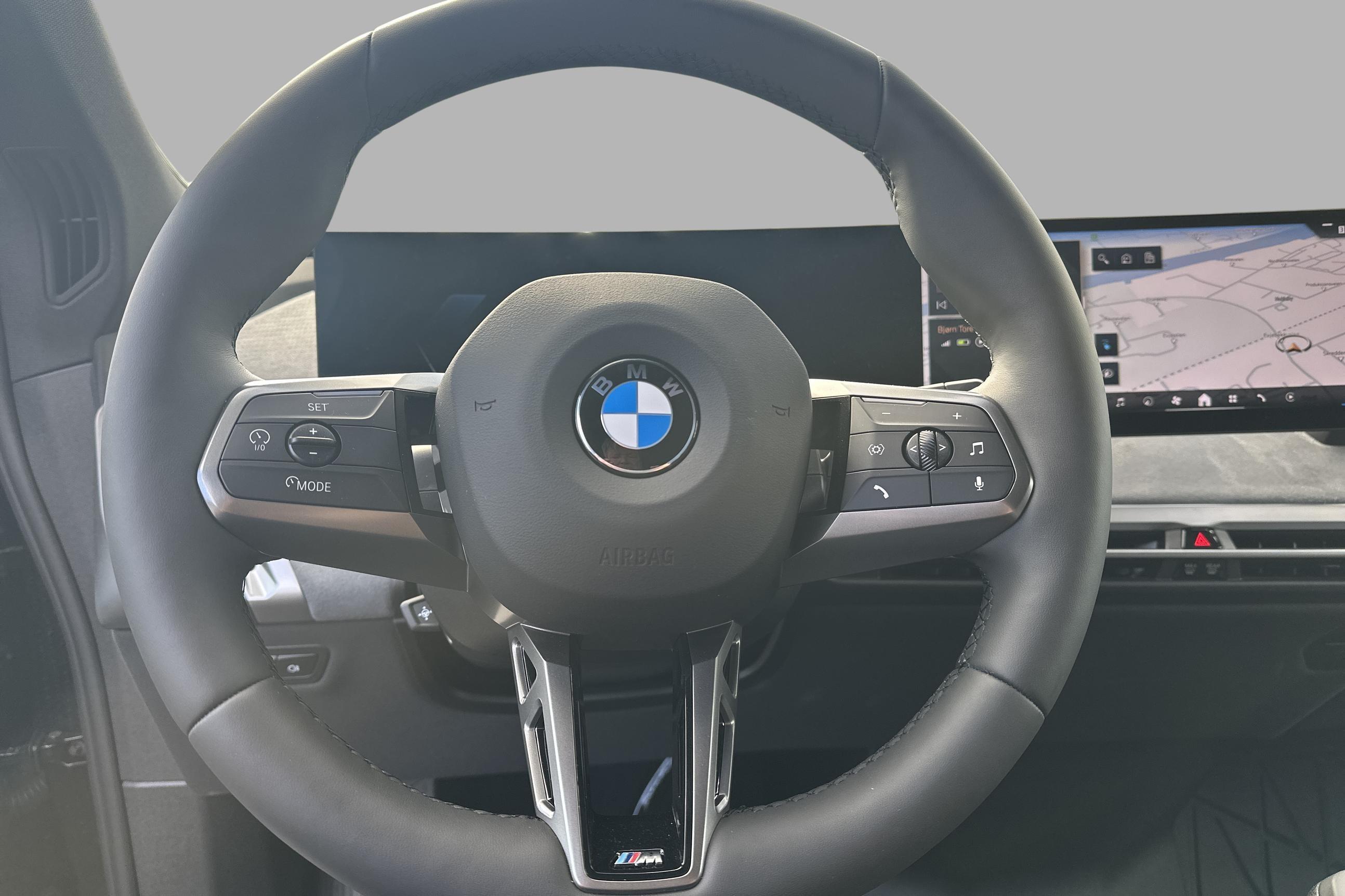BMW iX xDrive60, 544ps, 2026