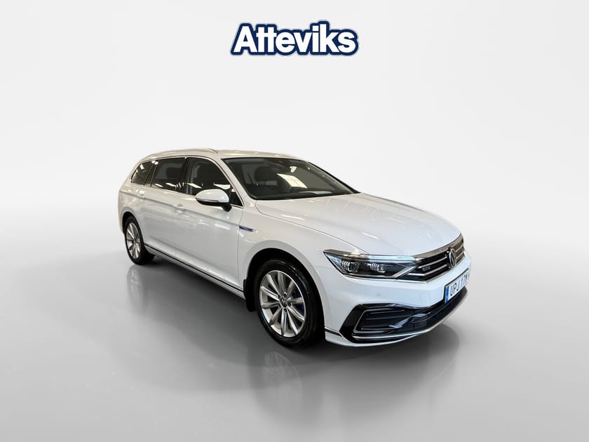 Bild 1 av Volkswagen Passat Sportscombi GTE 1.4 TSI 218hk *Hybrid*