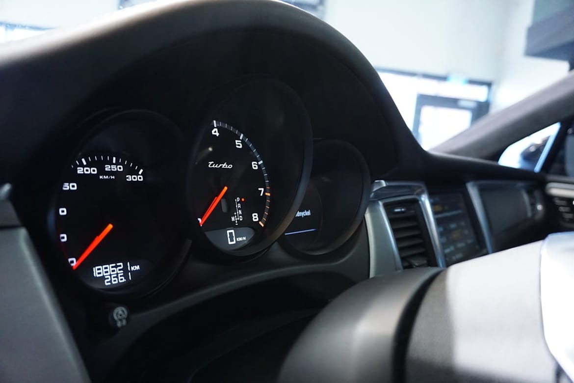 Porsche Macan 2015 - miniatyr 13