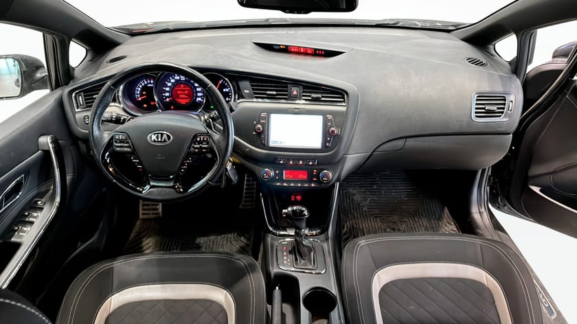 Bild 4 av Kia cee'd_sw SW GT-Line | Backkamera | 135hk