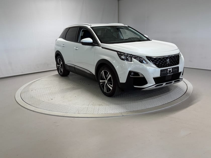 Bilde 2 av Peugeot 3008 1,2 131hk Allure Cruise/Kamera/El.sete/Navi/Carplay/Led