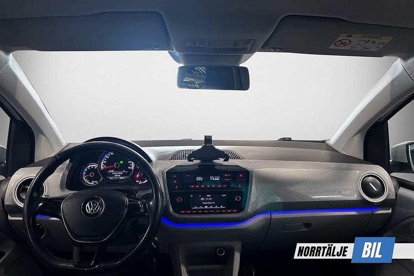 Bild 3 av Volkswagen e-up! 82 HK M&K VÄRMARE P-SENSORER BT 360KR/ÅR