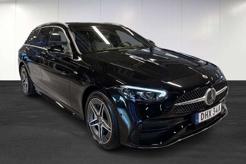 Bild 2 av Mercedes-Benz C 300 T e 9G-Tronic | AMG | Drag | Minnespaket | Smartphone | Backkamera