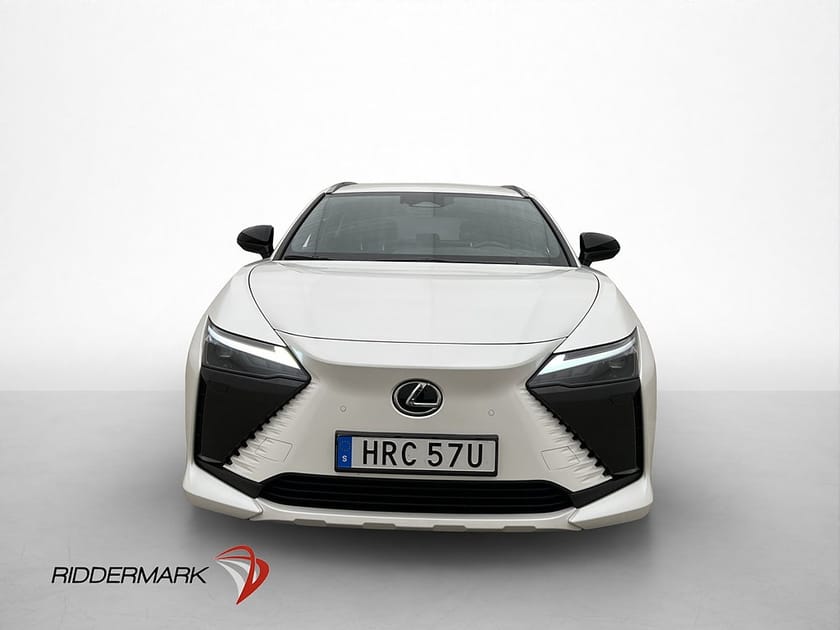 Bild 2 av Lexus RZ 300e 204hk Kamera Navigation Rattvärme Dragkrok