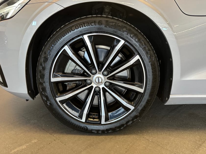 Bild 3 av Volvo V60 Recharge T6 Plus Dark / Dragkrok / Backkamera /