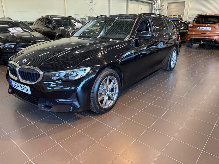 Bild 3 av BMW 320d xDrive Touring Steptronic Sport line Drag/Värmare