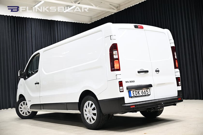 Bild 5 av Nissan NV300 Skåpbil 145HK L2 Automat Drag|Värmare|GPS|Backkamera|Leasbar