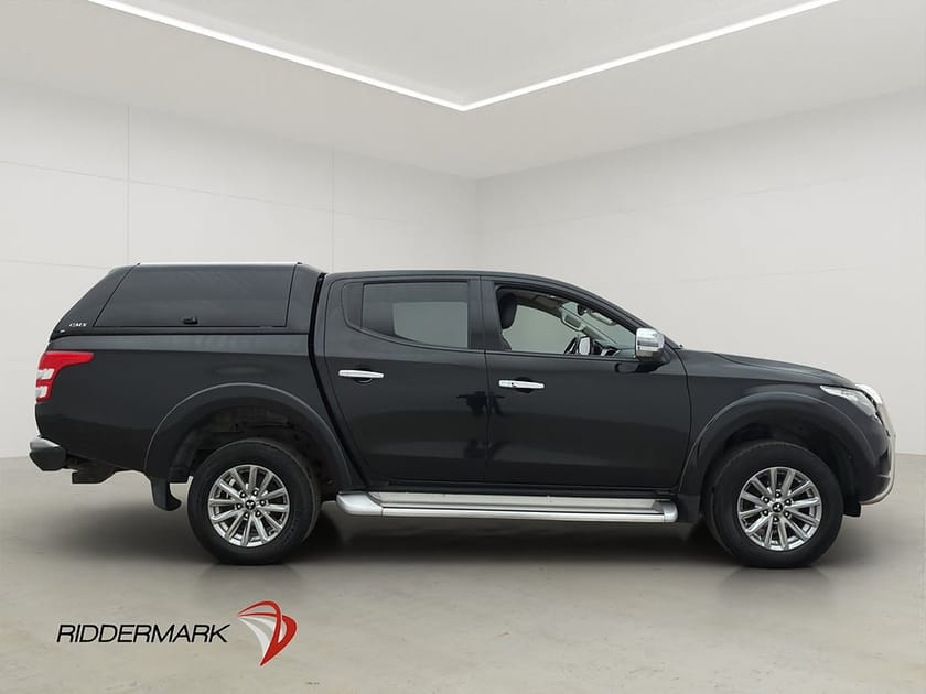 Bild 2 av Mitsubishi L200 Dubbelhytt Premium 2.4 4WD Värmare Drag Diff Skinn Kåpa