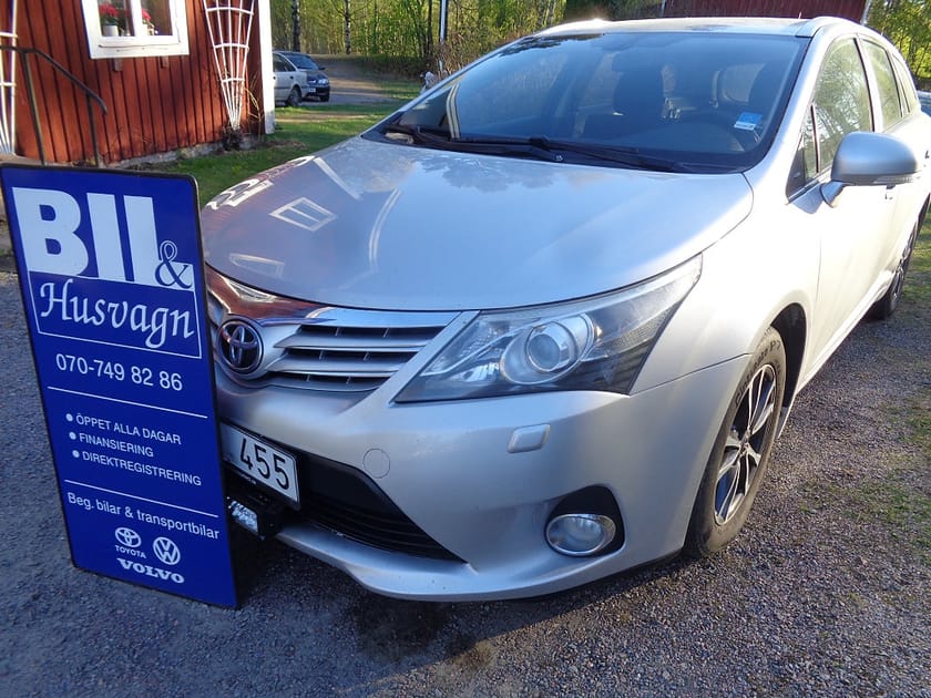 Bild 1 av Toyota Avensis Kombi 2.0 D-4D FÅ ÄG/DRAG/ACC/MVG/FARTH/FINANS/INBYTE