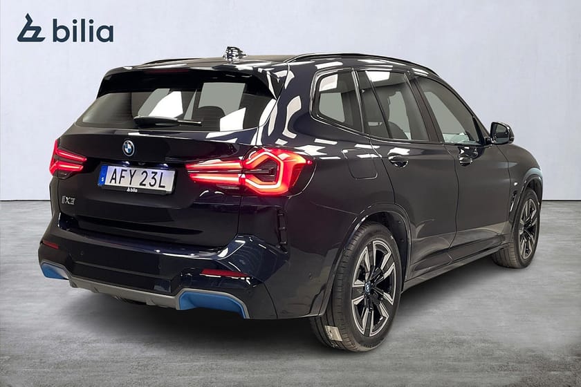 Bild 4 av BMW iX3 iX3-M Sport-Rattvärme-Dragkrok-Panorama