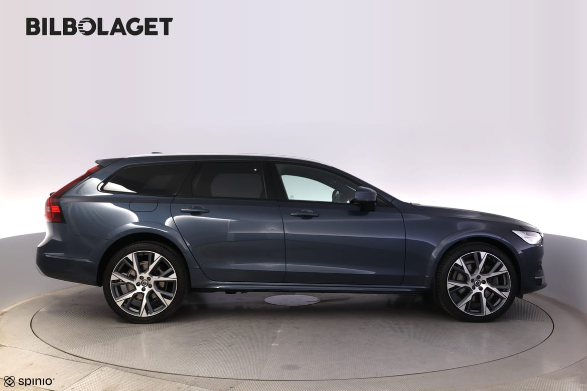 Volvo V90 2023 - miniatyr 2