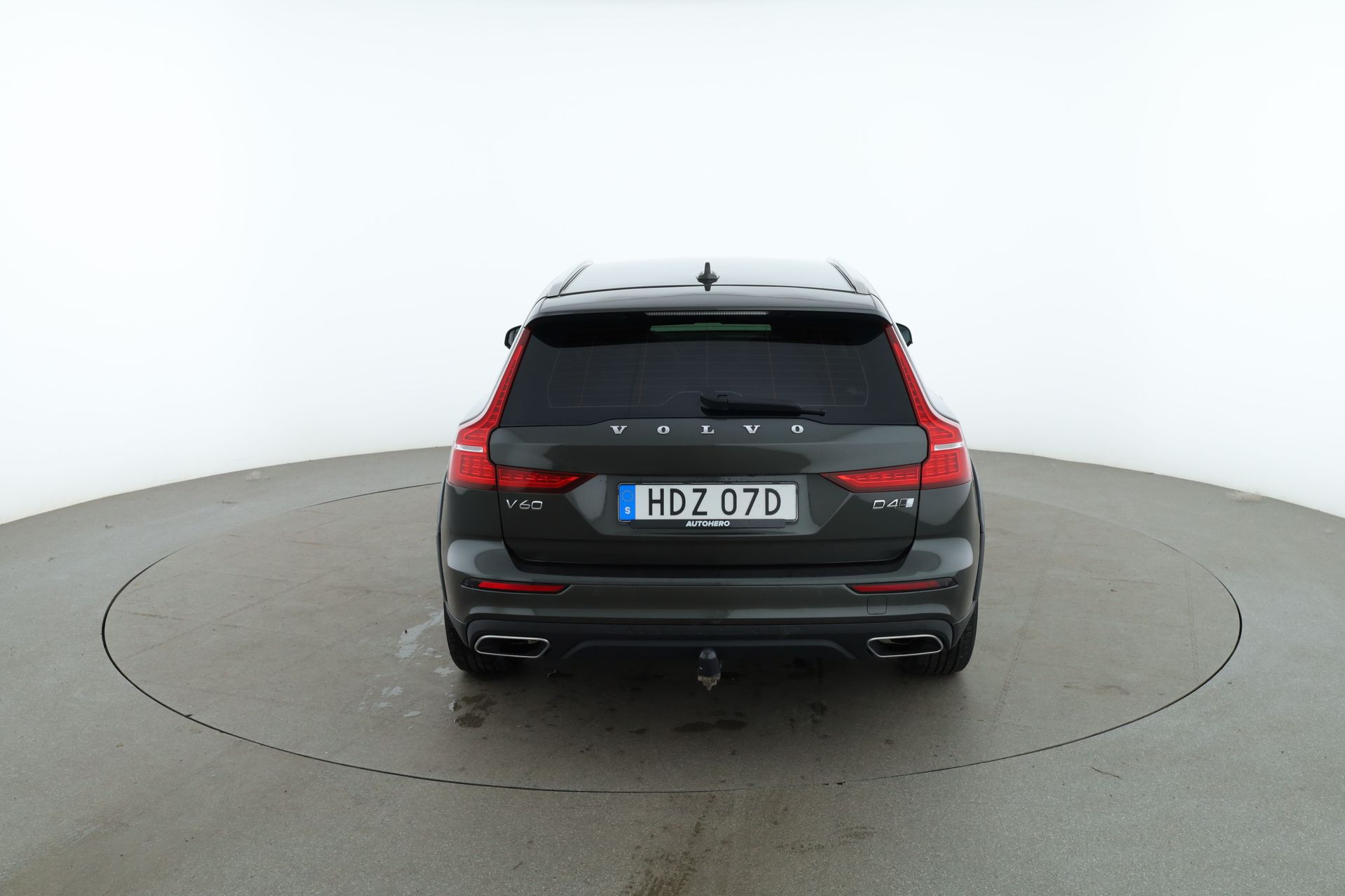 Volvo V60 Cross Country 2019, kuva 4/10