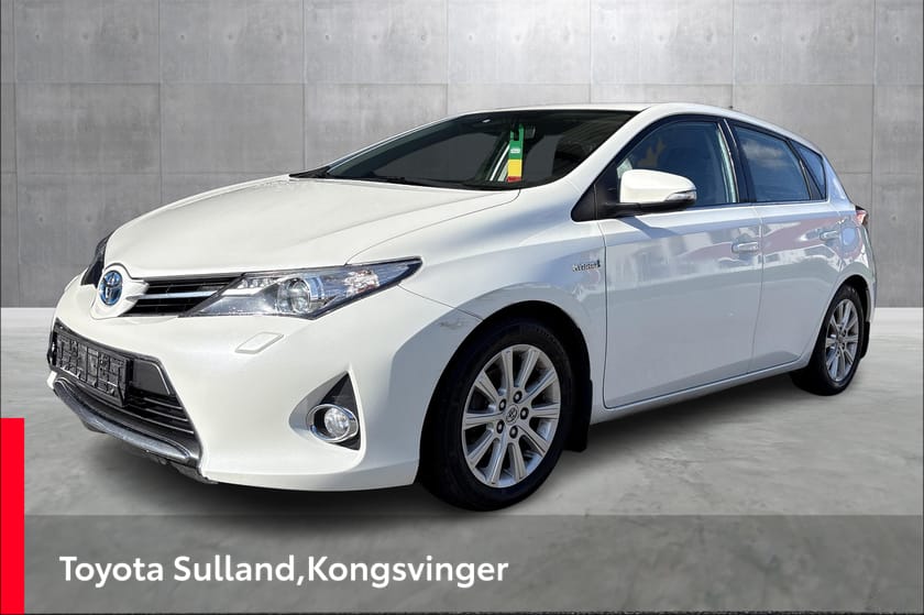Bilde 1 av Toyota Auris Hybrid Tilhengerfeste I Kompl. service