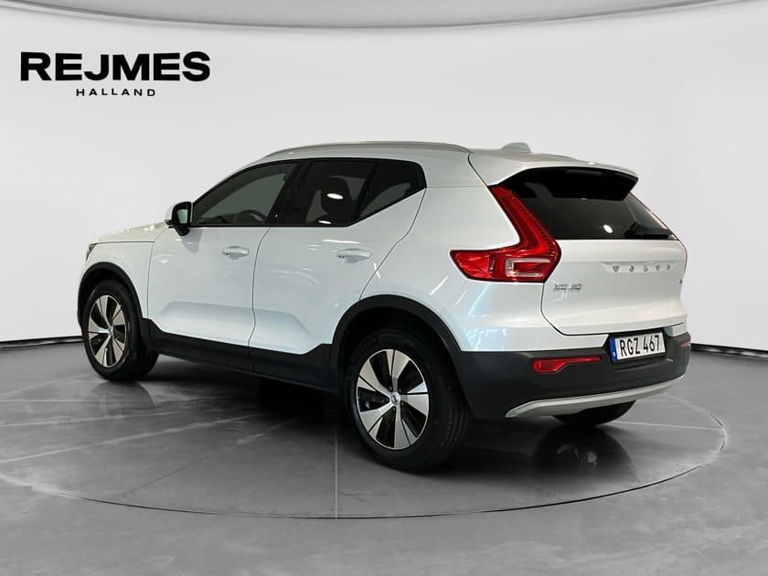 Bild 2 av Volvo XC40 B4 FWD Bensin Mom Adv Navi Pro Edt
