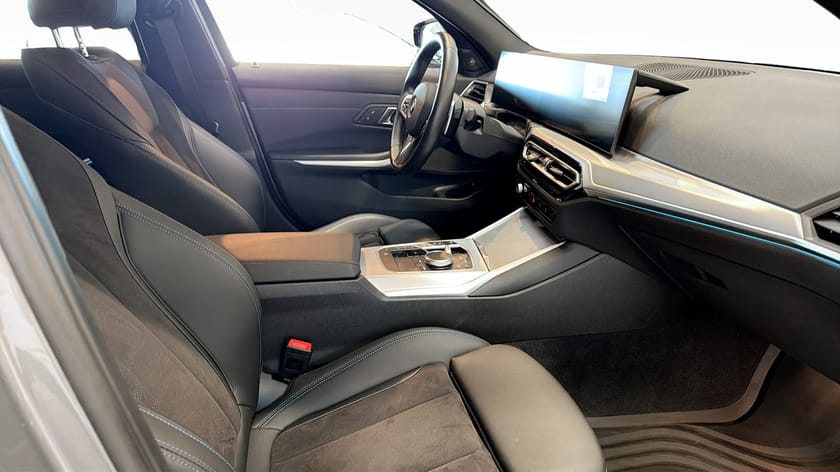 Bild 3 av BMW 330e xDrive Sedan M Sport H/K 19" Drag Elstol Adaptiv Farth