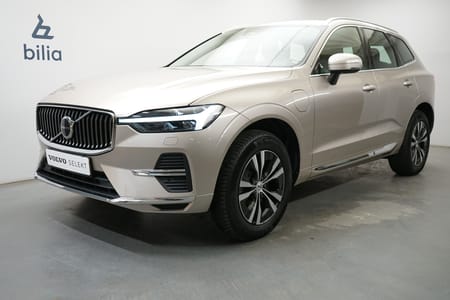 Volvo XC60 Recharge T6 Core Edition, Dragkrok, Taklucka, Navigation, Förarstol elmanövrerad
