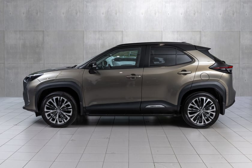 Bilde 2 av Toyota Yaris Cross Hybrid AWD-i 1,5 Executive Bi-Tone