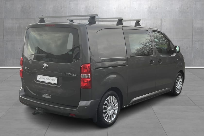 Bilde 5 av Toyota Proace 1,5 D 122 Comfort L1H1 medium, tilhengerfeste, varmer