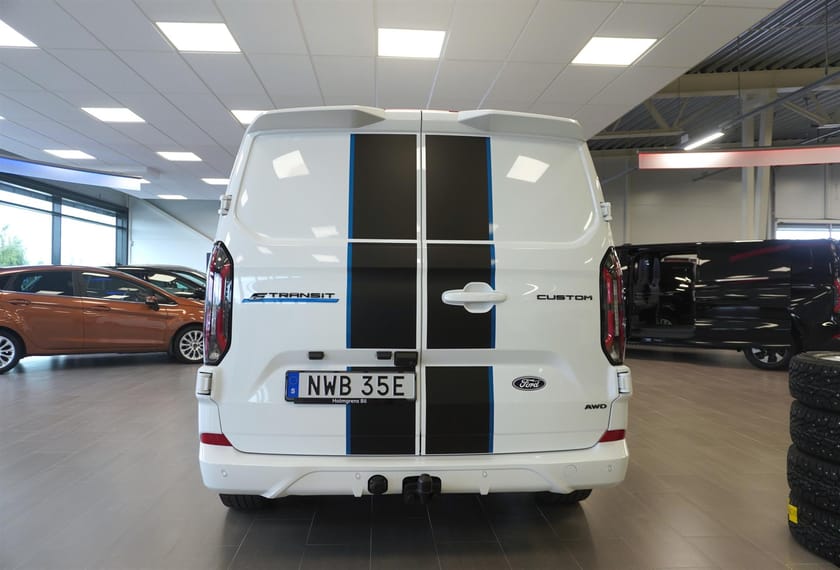 Bild 5 av Ford E-Transit Custom 340 AWD E-Custom Skåp Sport 320s Elmotor 160kw 218hk 1-Växlad El