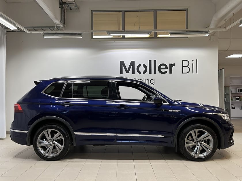 Bild 5 av Volkswagen Tiguan Allspace 7-sätes R-Line 2.0 TDI 4M Drag Kamera Matrix LED