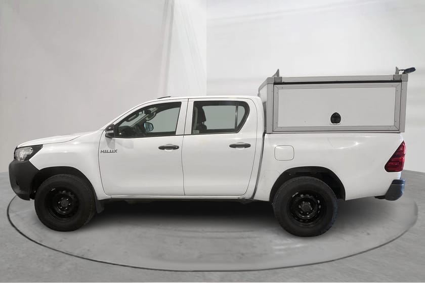 Bild 2 av Toyota Hilux Dubbelhytt 2.4 D 4WD (150hk) Reparationsobjekt