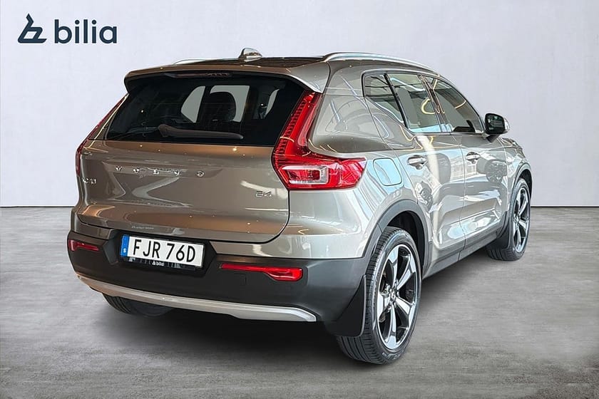 Bild 4 av Volvo XC40 B4 Aut Momentum | Navi | Värmare | Pano | Drag | H&K