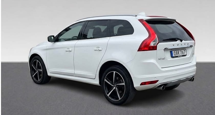Bild 3 av Volvo XC60 T6 AWD Classic R-Design / Pano / Last / Harman / Drag