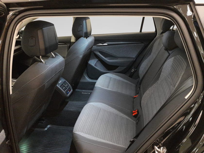 Bild 5 av Škoda Superb iV Kombi
