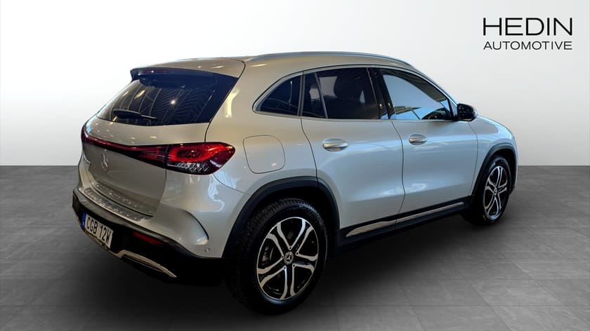 Bild 2 av Mercedes-Benz EQA 250 |AMG LINE|
